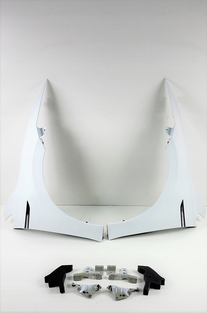 vw golf viii aleta der. izq.  biały lc9a ($)