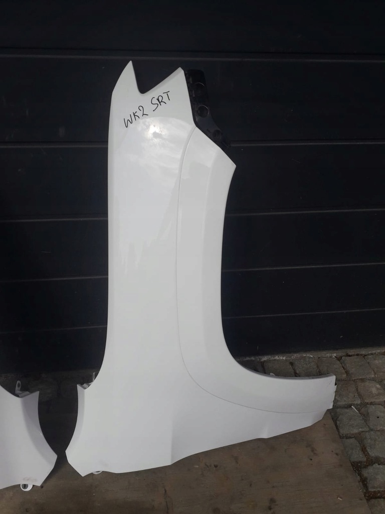 aleta delantero der. delantero cherokee wk2 srt 8 pw7 ($)