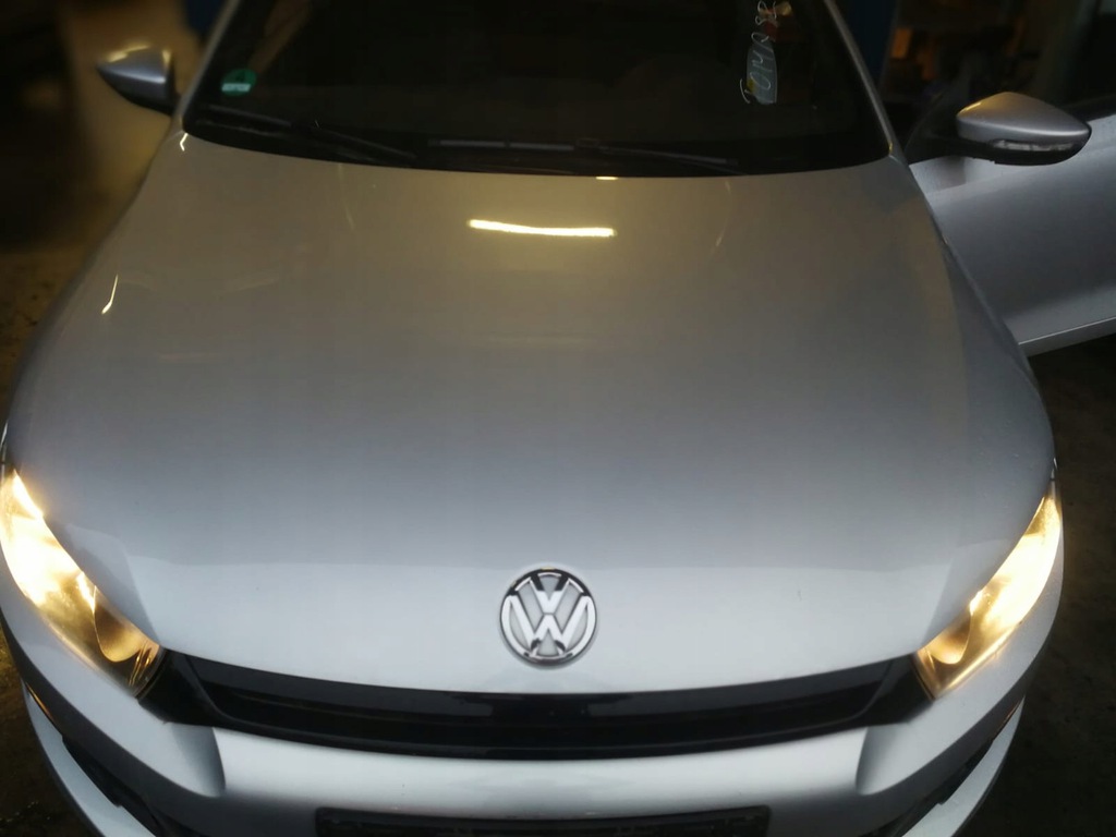 capó tapa motor vw scirocco 11r la7w srebrna ($)