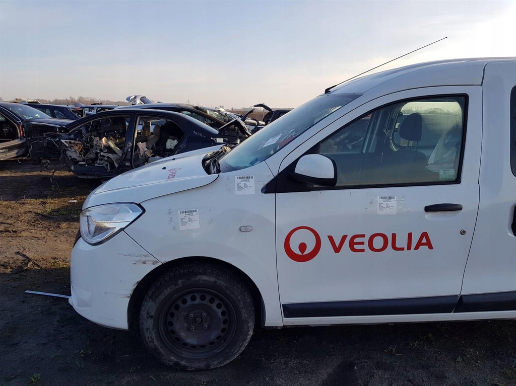 corte izq.  delantero o389 dacia dokker ($)