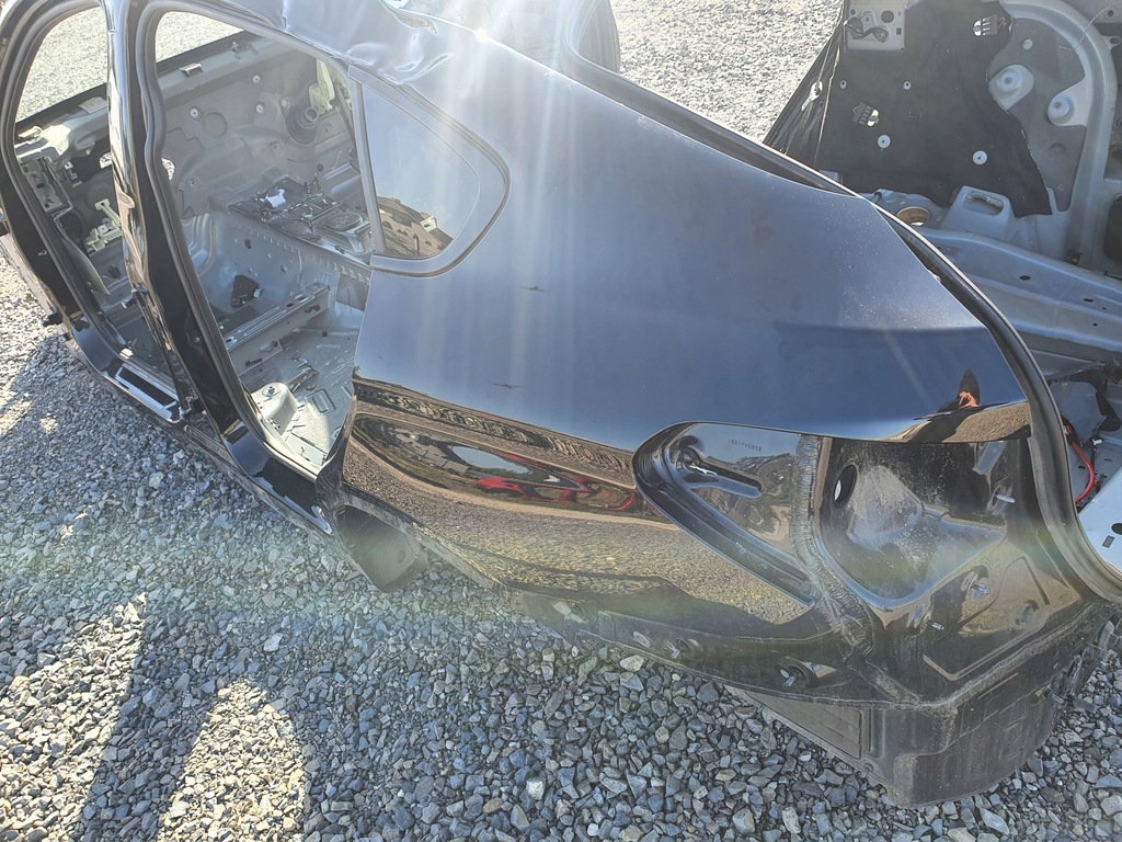 bmw x4 f26 lift aleta corte izq.  trasero 475 ($)