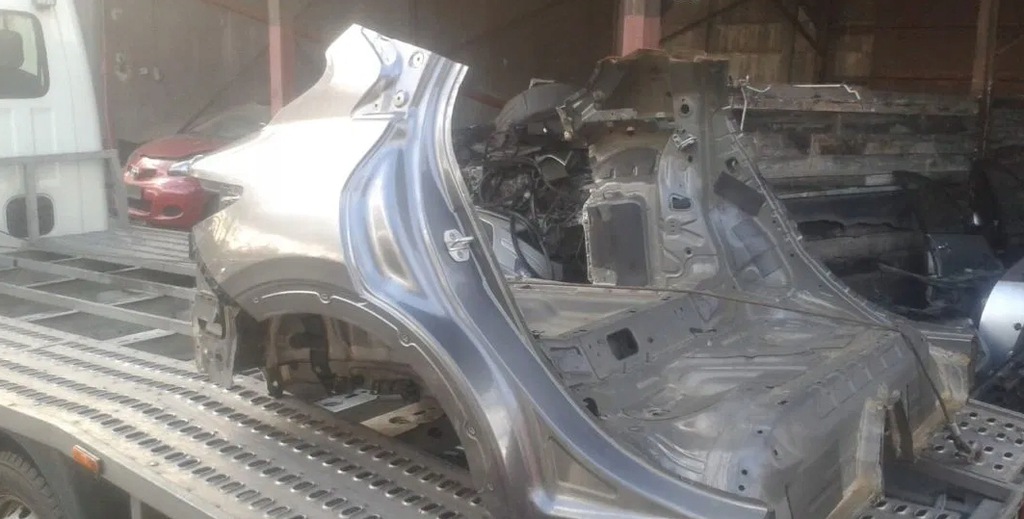 aleta der. trasero corte infiniti q30 umbral ($)