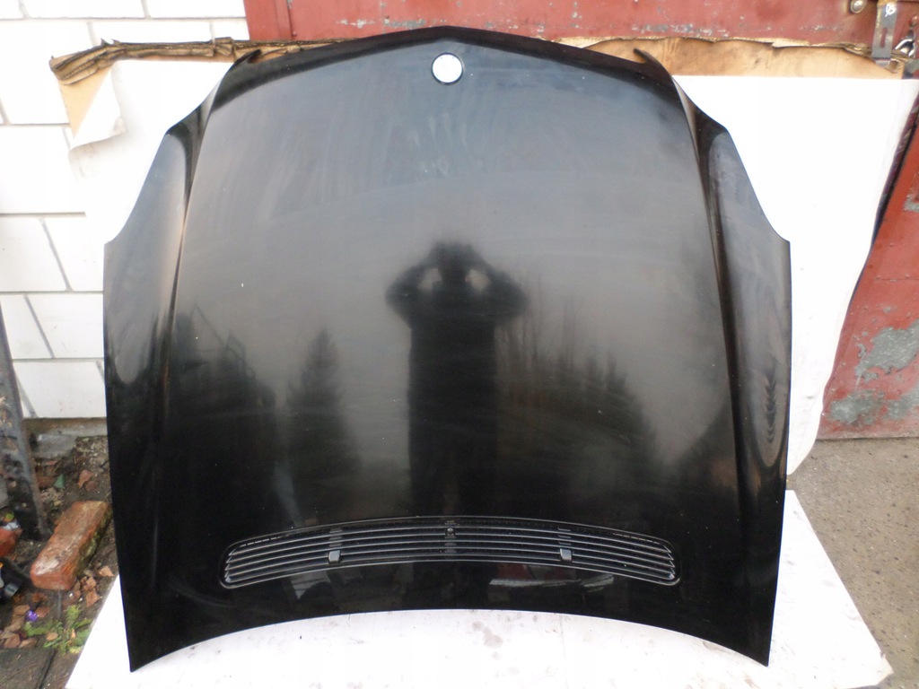 capó tapa motor cls w219 kod 197 ($)