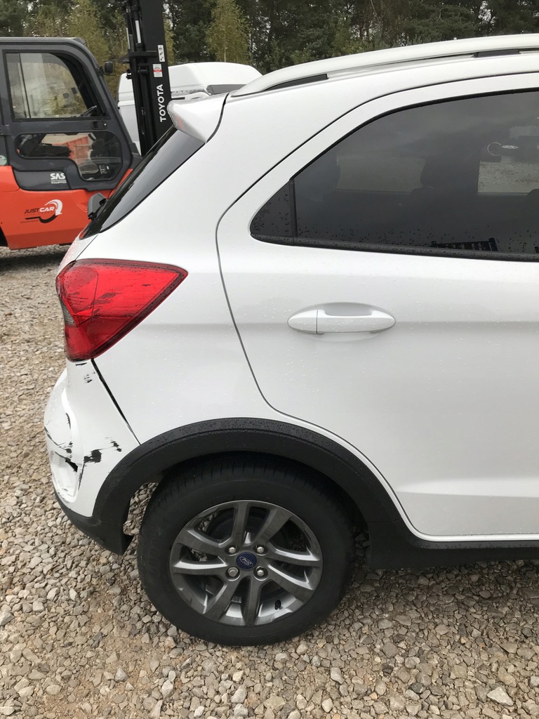 aleta corte trasero izq.  der.  ka plus active 18  ($)