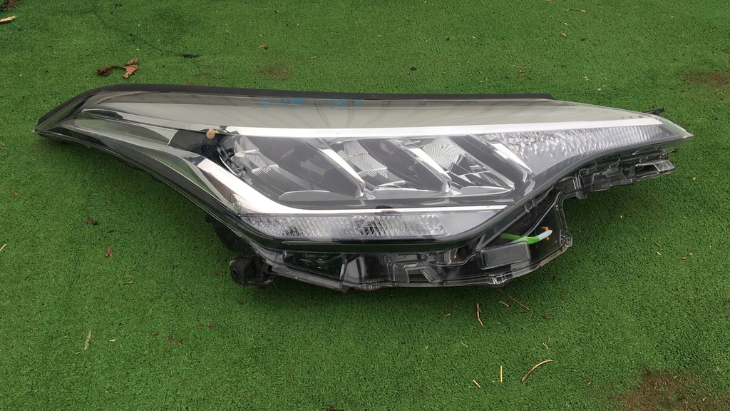 toyota chr lift faro full led der.  81110 f4180 ($)