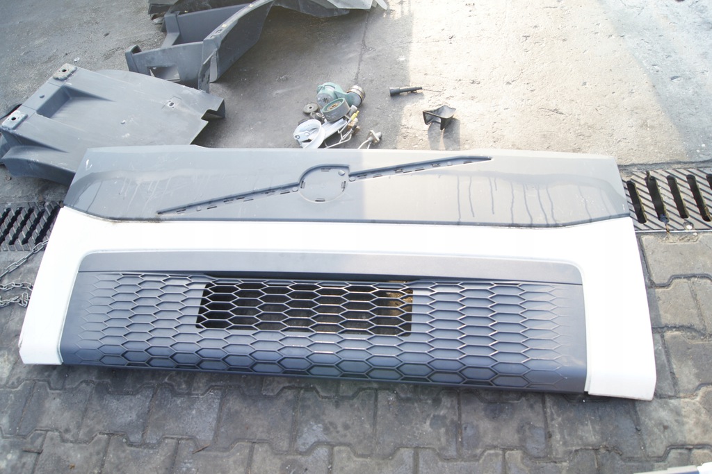 capó calandra volvo fl , fe euro 6 , oe ($)