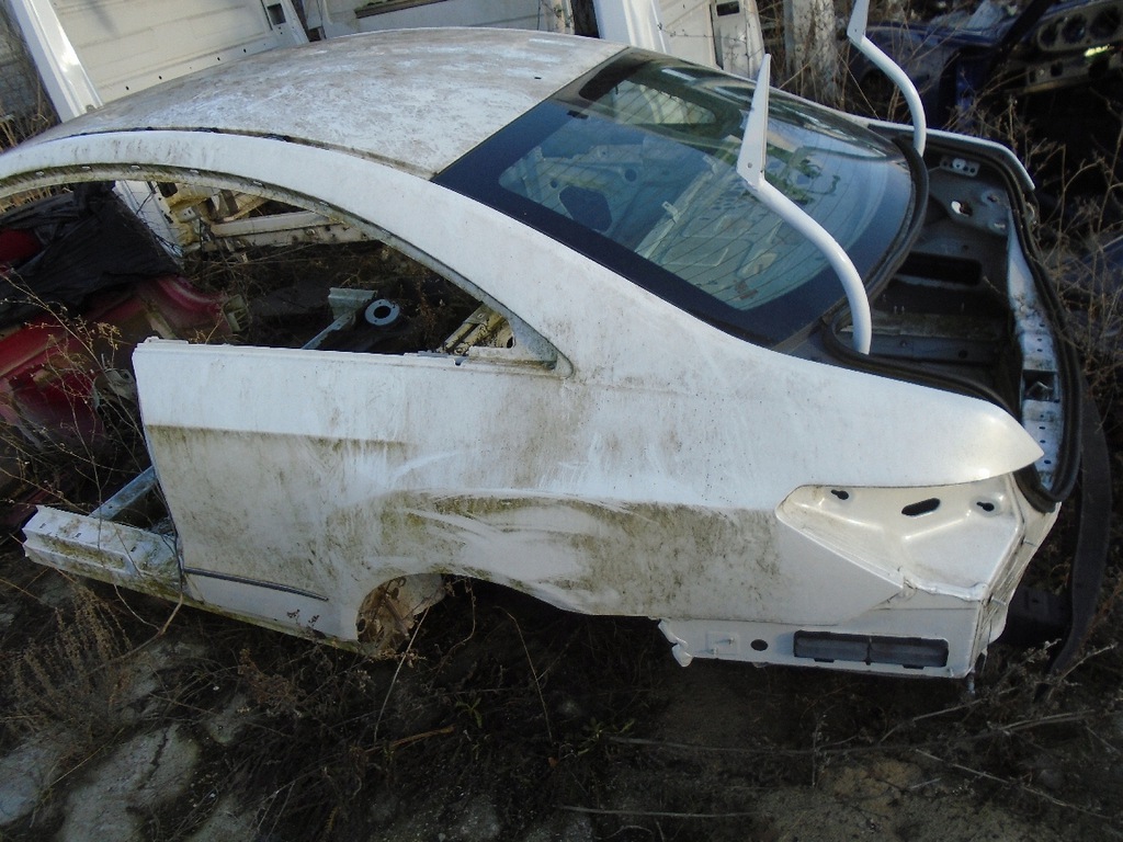 mercedes w207 coupe corte aleta izq.  trasero ($)