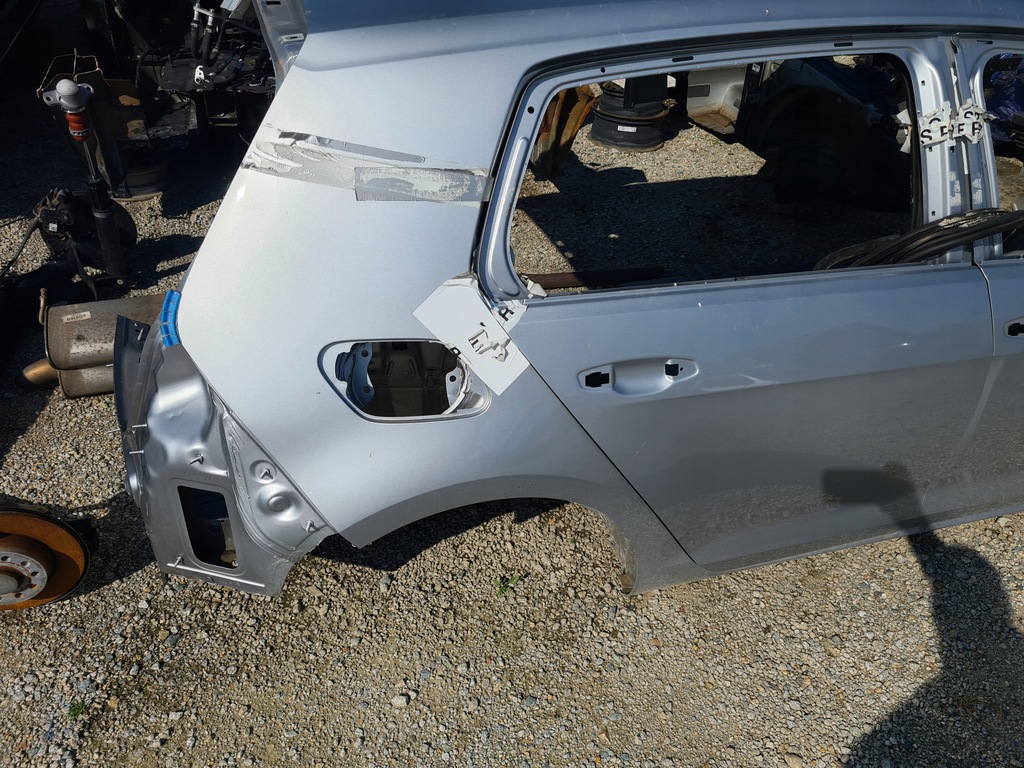 golf vii 5 puertas corte der.  trasero la7w ($)