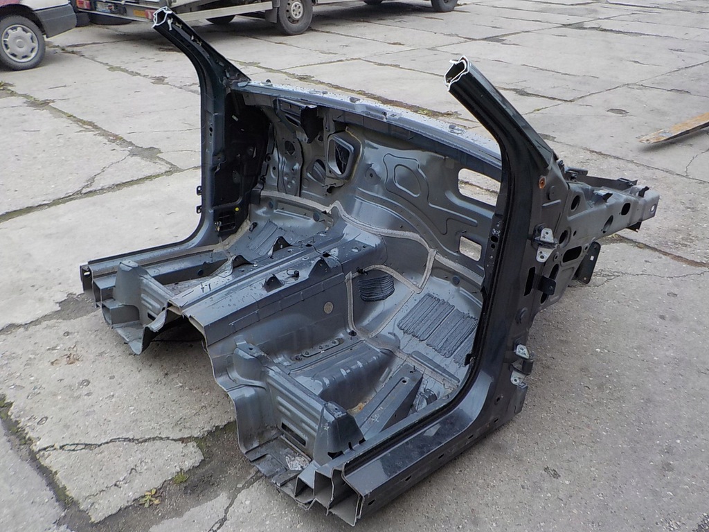 grand cherokee wk2 corte larguero der.  delantero ($)