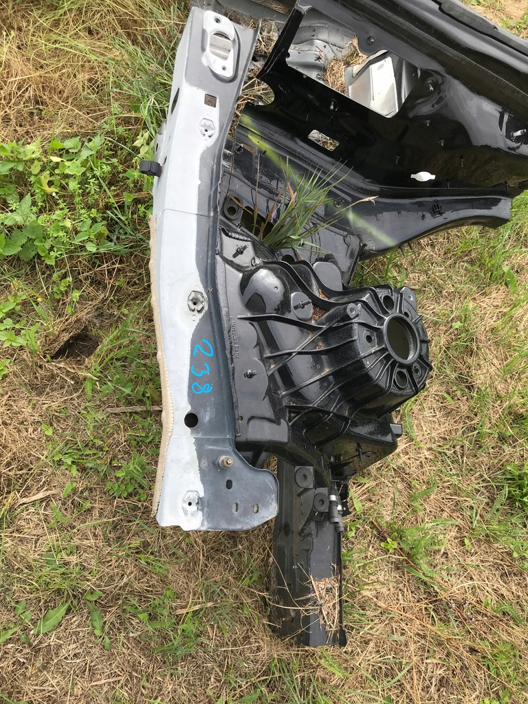 mercedes w238 corte larguero der.  coupe 197 ($)