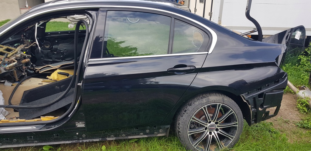 bmw 3 f30 izq.  trasero aleta corte izq.  ($)