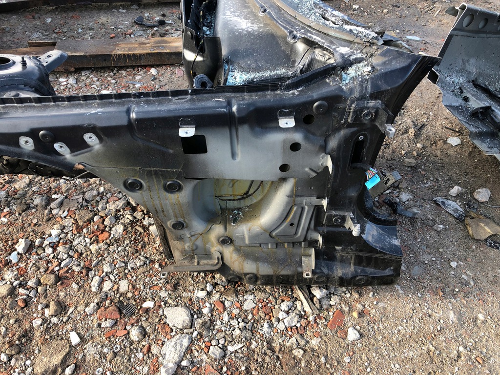 corte podluznica delantal izq.  talonera bmw z4 e89 ($)