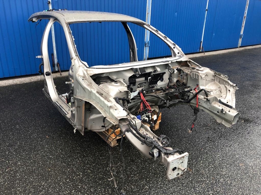 volvo s60 v60 corte podluznica delantero ($)