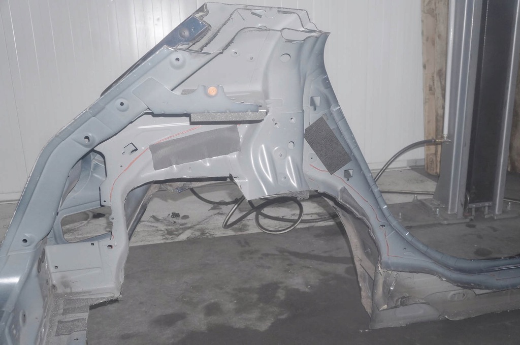 fk403 mercedes gla x156 corte aleta izq.  trasero ($)