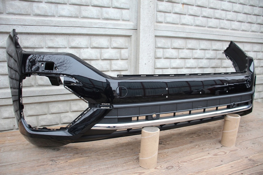 parachoque paragolpes delantero capó vw touareg iii r line 760 18  ($)