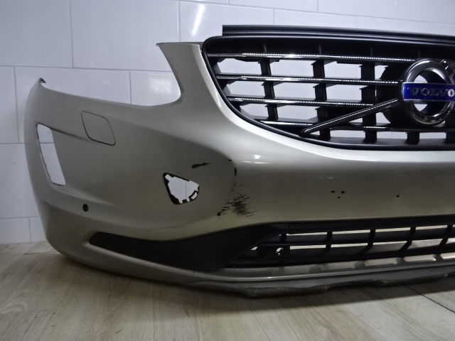 volvo xc60 xc 60 parachoque paragolpes delantero lift pdc xenon ($)