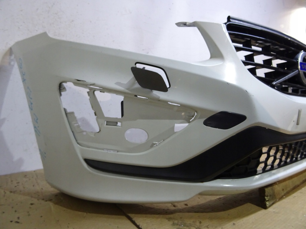 volvo xc60 xc 60 parachoque paragolpes sin otworów r design lift ($)