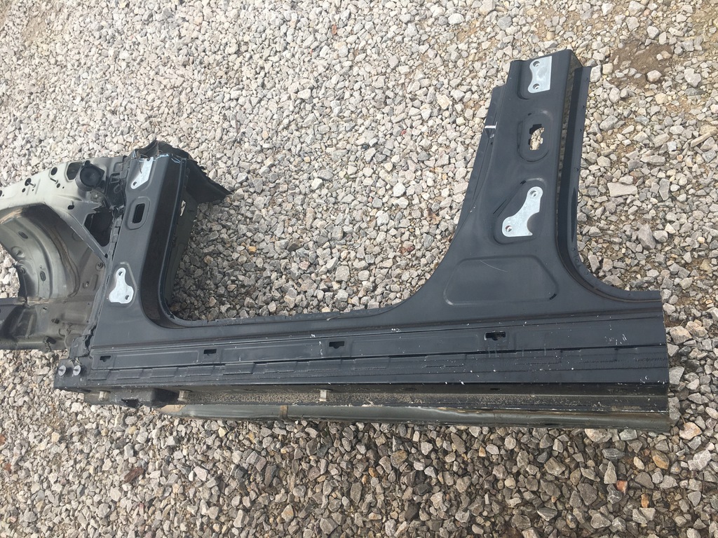 umbral chapa largo der. izq.  cla coupe w117 191 ($)