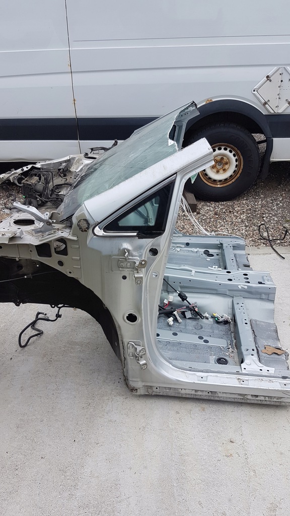 toyota venza 09 17 corte delantero izq.  der. usa ($)