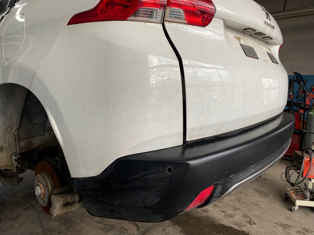 peugeot 2008 13  parachoque paragolpes trasero pdc completo ewp ($)