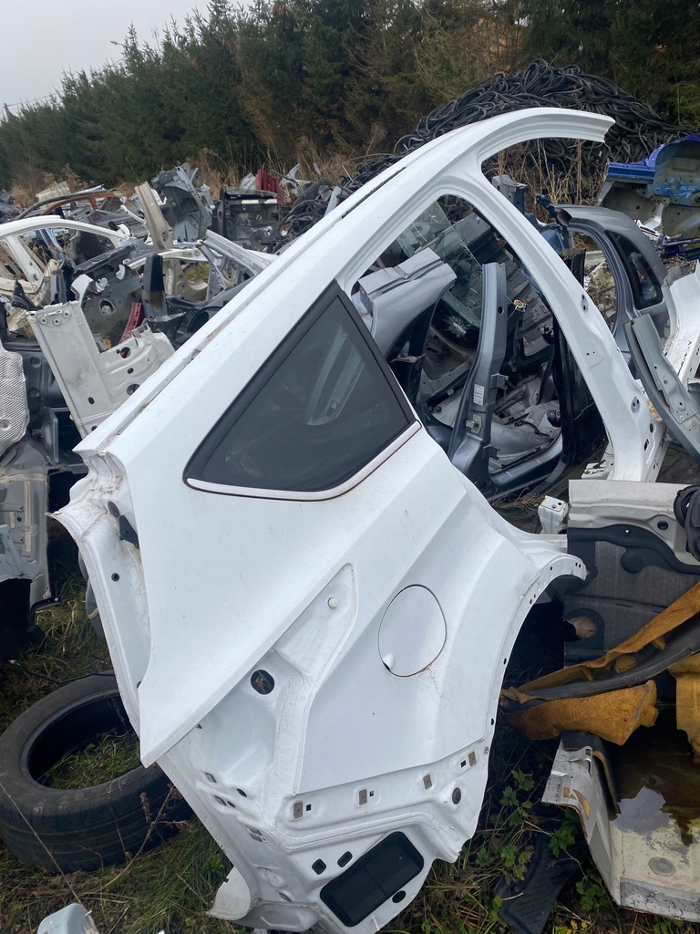 kuga mk2 aleta trasero umbral der. kol biały ($)