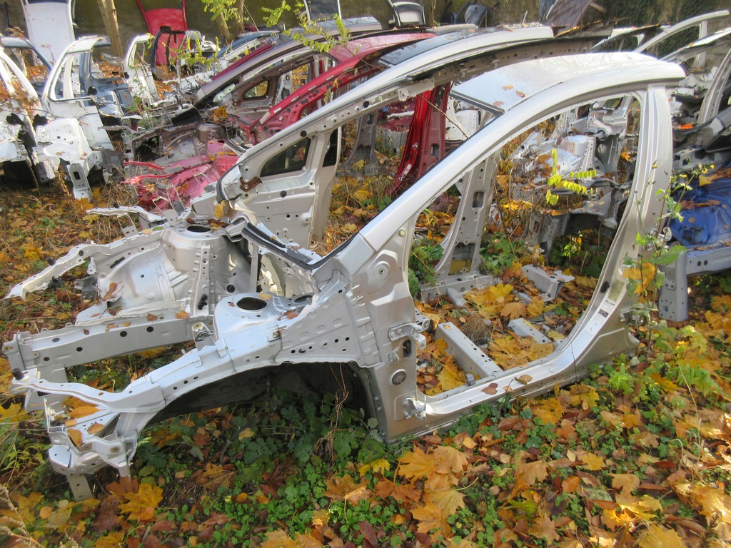 prius iv corte parte delantera izq.  różne kolory ($)