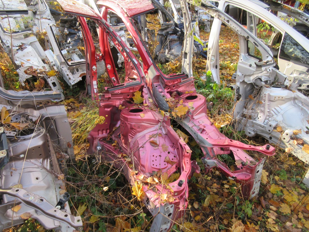 prius iv corte parte delantera der.  różne kolory ($)