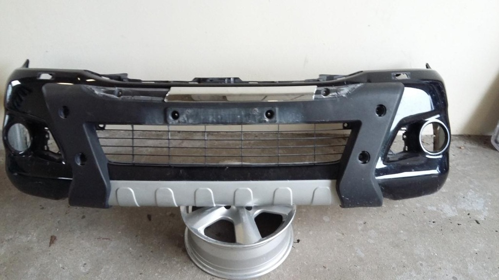 parachoque paragolpes delantero delantero toyota hilux lift 2012  2015 ($)
