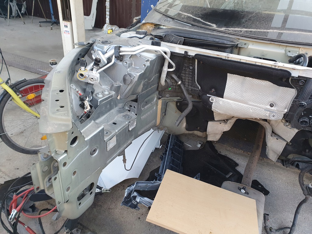 volvo s90 v90 larguero delantal corte der.  ($)