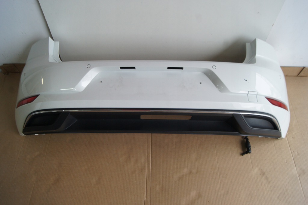 gd golf vii 7 lift lok1 parachoque paragolpes trasero 5g6807421bk ($)