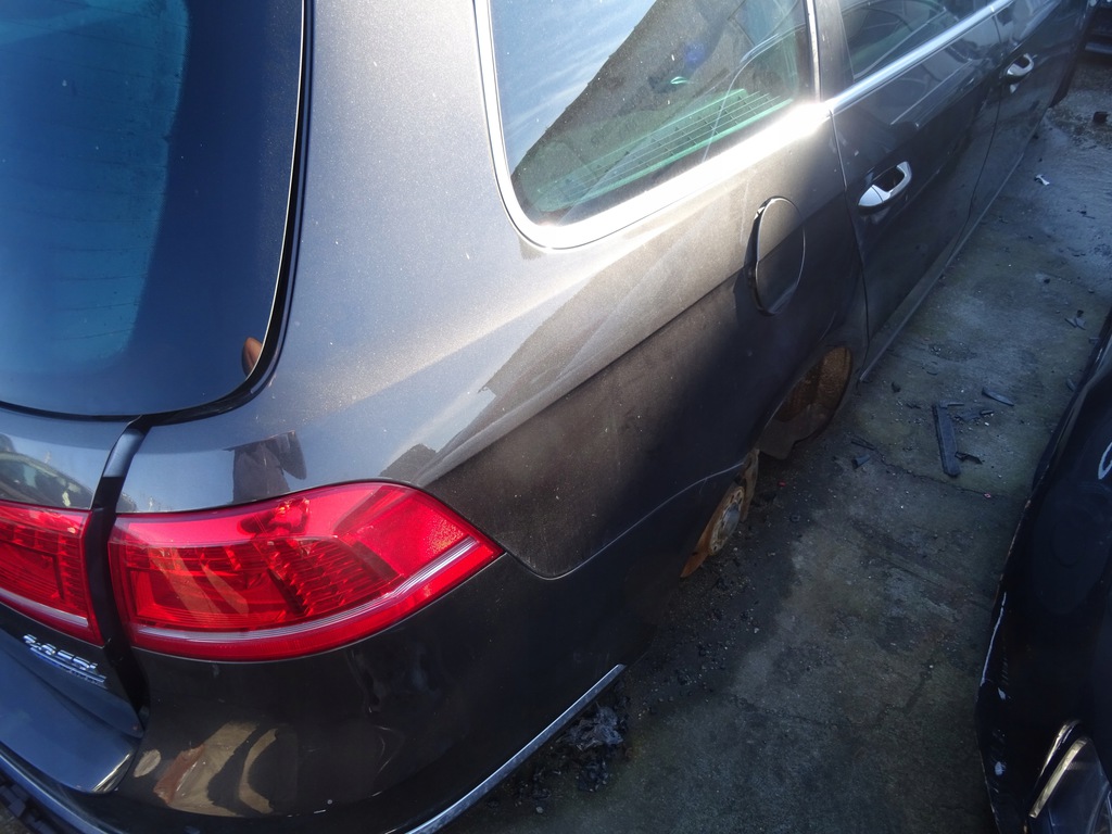 corte der.  trasero aleta vw passat b7 ranchera lb8r ($)