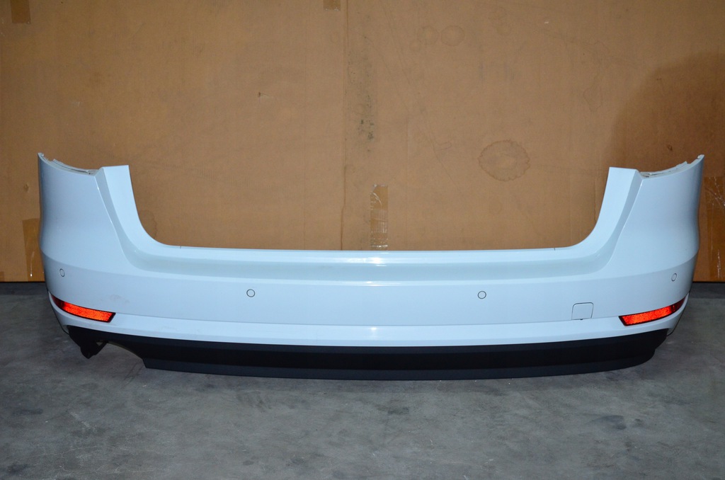 audi a4 8w9 ranchera parachoque paragolpes trasero 4pdc 8w9807511j ($)