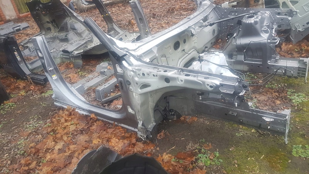 corte parte delantera der.  l494 range rover sport ($)