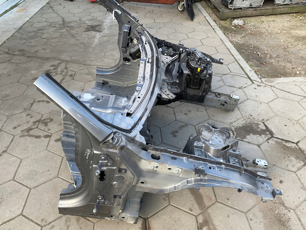 jaguar xf x260 larguero corte der.  pilar