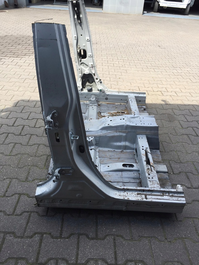 toyota corolla e21 18  pilar  b umbral izq.  der. ($)