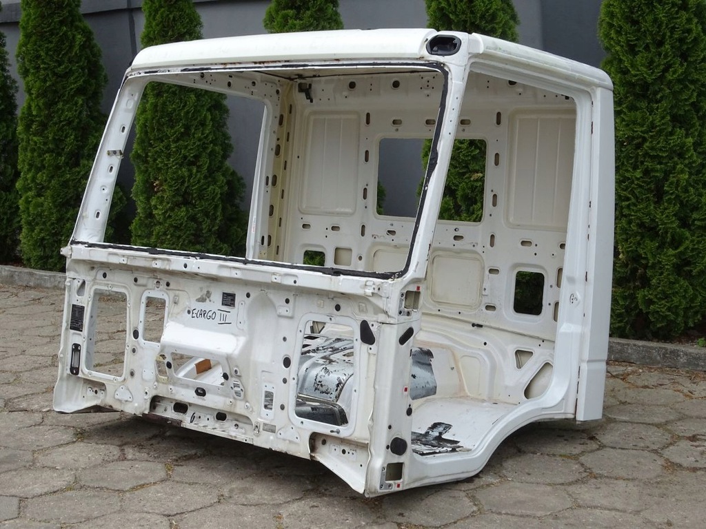 iveco eurocargo iii 08 15 corte izq.  delantero ($)