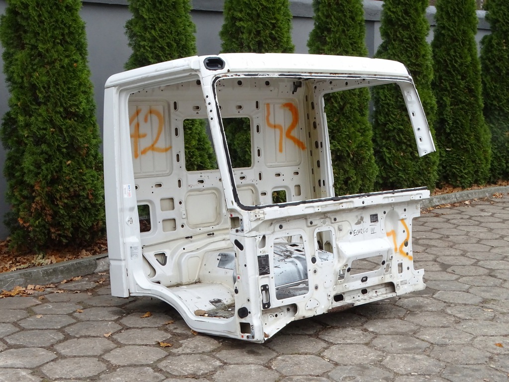 iveco eurocargo iii 08 15 corte der. delantero ($)