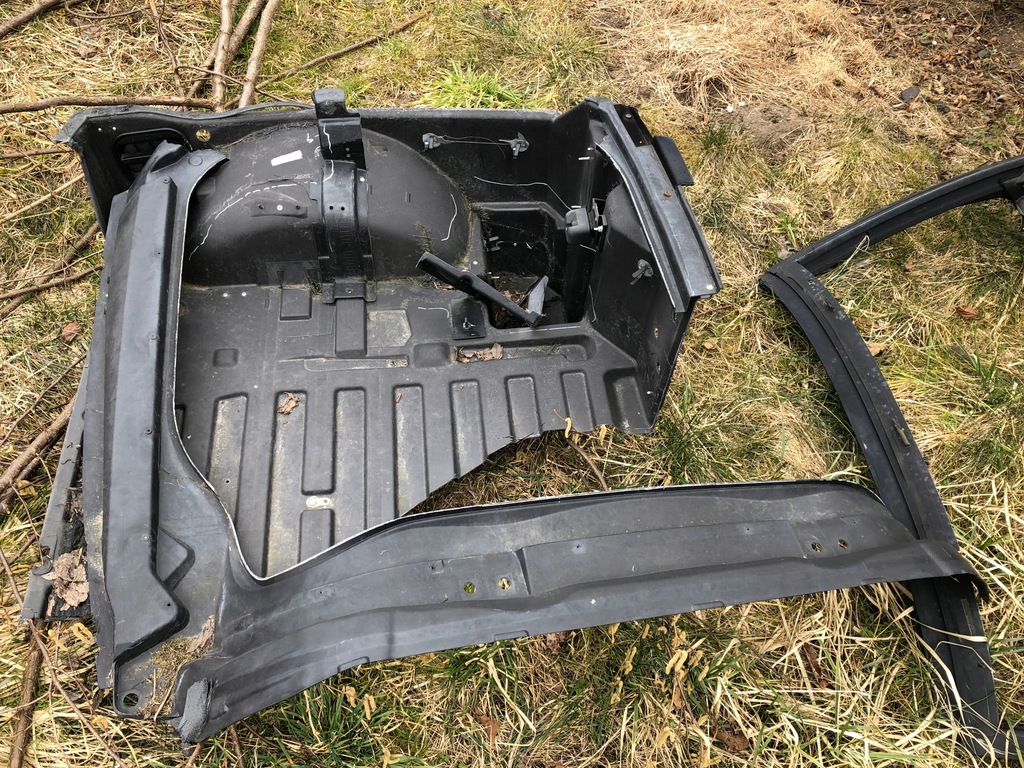 corvette c6 banera trasero połówka chasis ($)