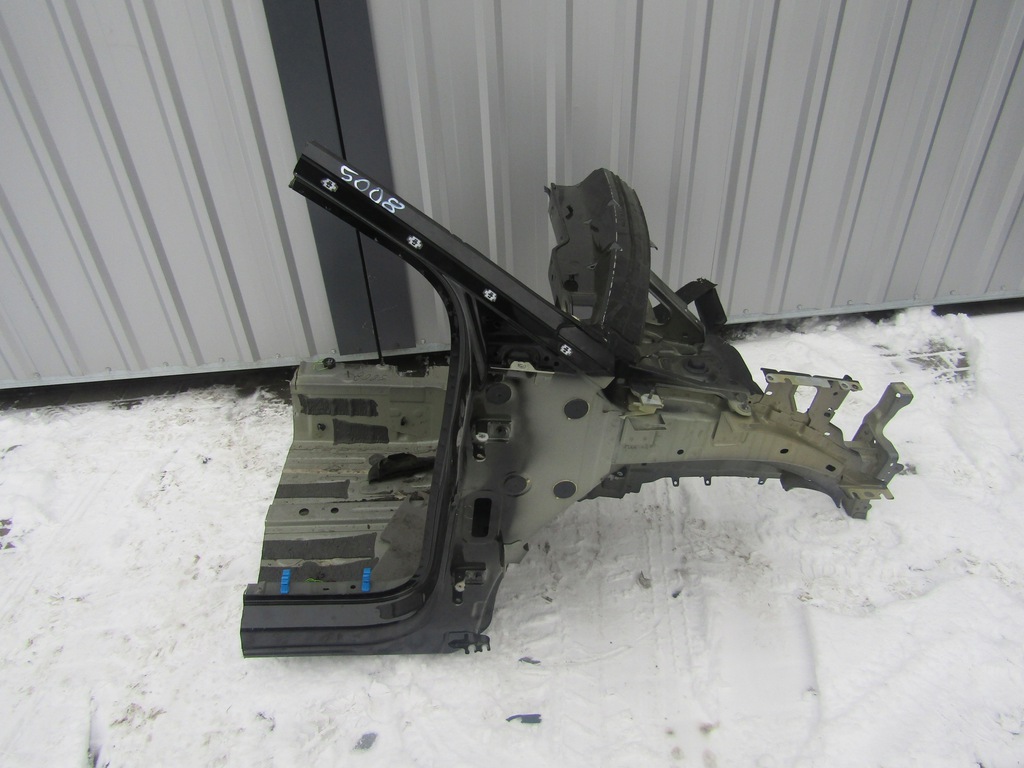 corte der.  larguero corte peugeot 5008 ktvd ($)