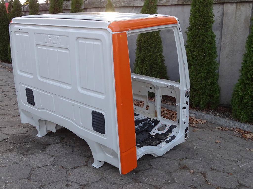 iveco eurocargo iii 08 15 corte der. trasero ($)