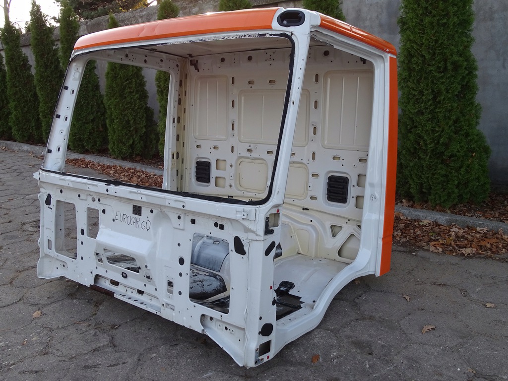 iveco eurocargo iii 08 15 corte izq.  delantero ($)