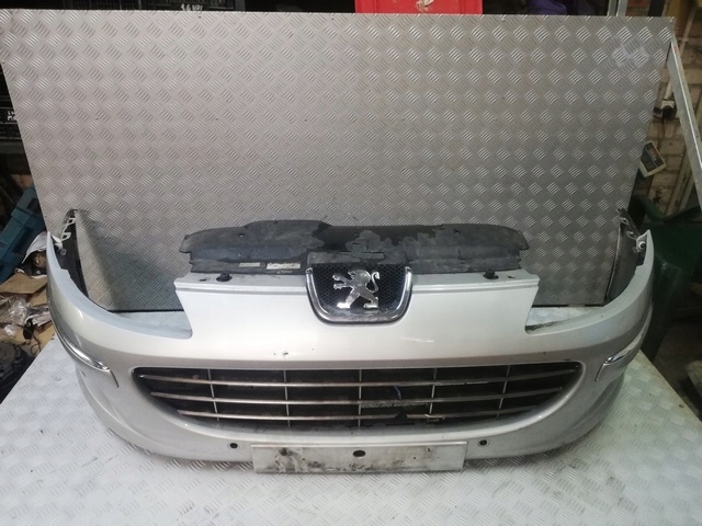 parachoque paragolpes delantero delantero peugeot 407 lift pdc ezrc ($)