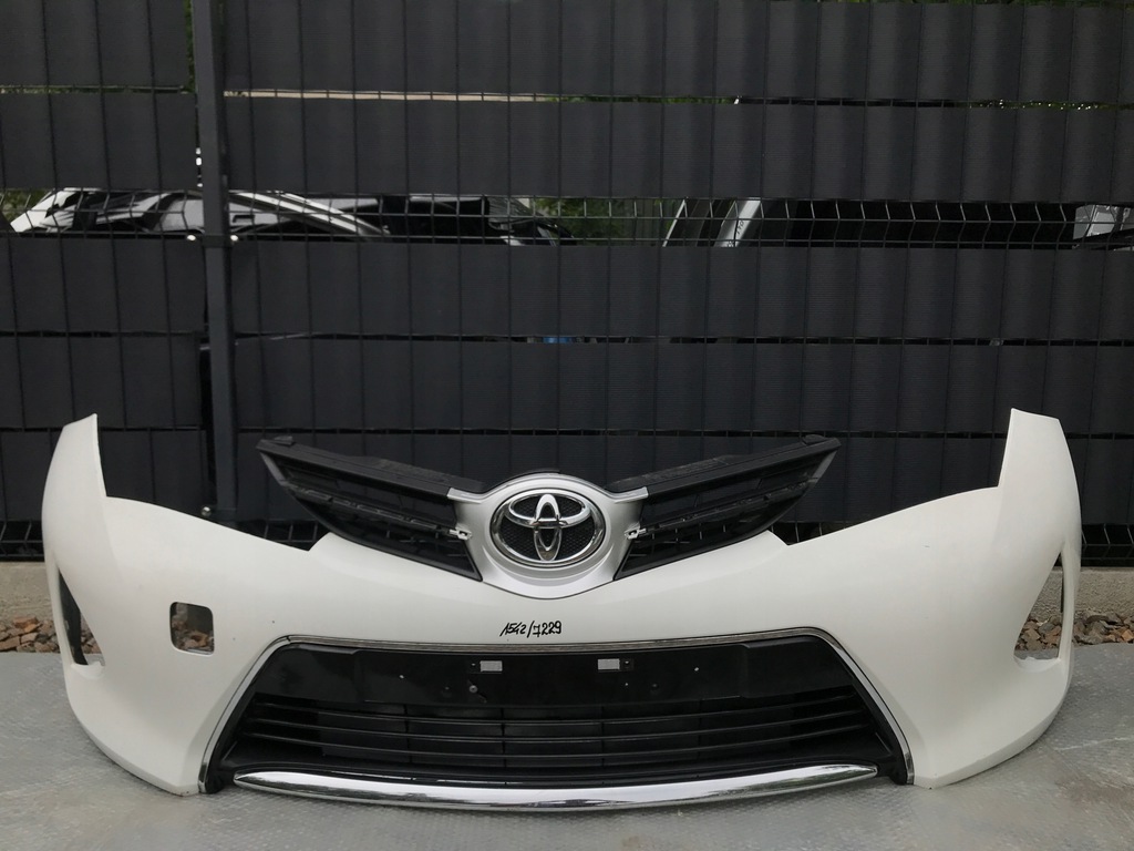 toyota auris 2 ii parachoque paragolpes delantero delantero 2012 2015 ($)