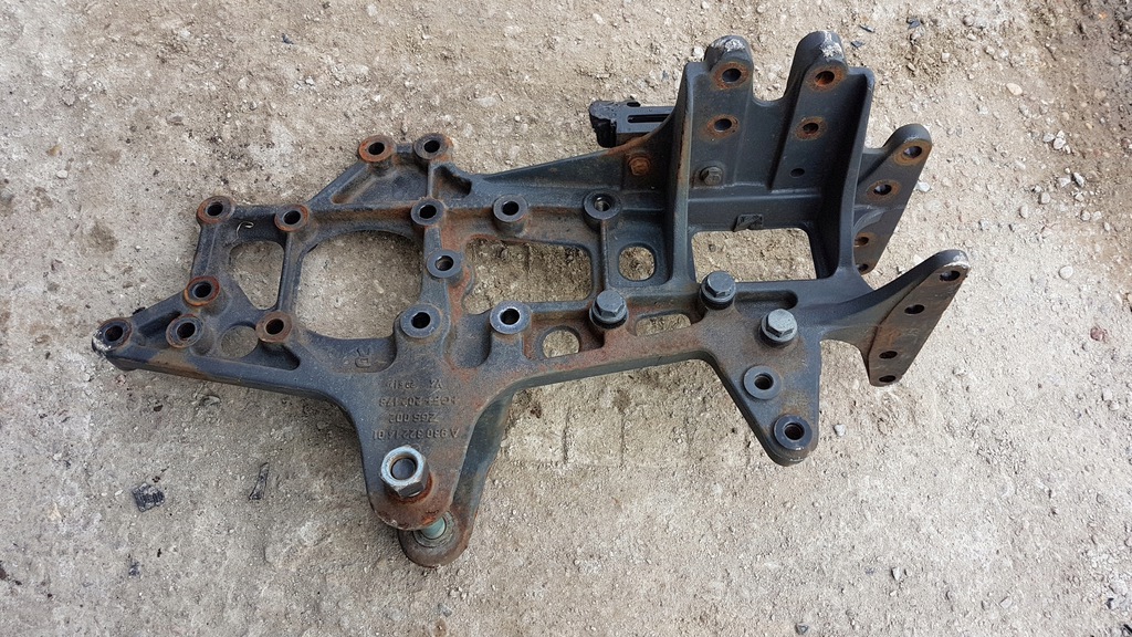 actros mp3 mp2 przedłużenie soporte chasis resoru ($)