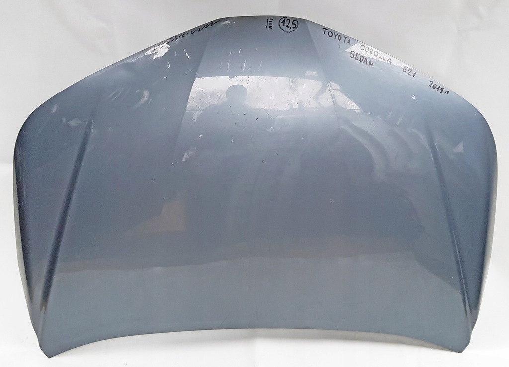 capó toyota corolla 12   e21 sedan 19  ($)