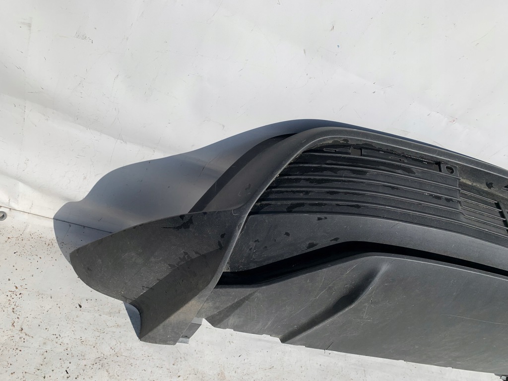 porsche taycan 9j1 parte inferior difusor parachoque paragolpes trasero ($)