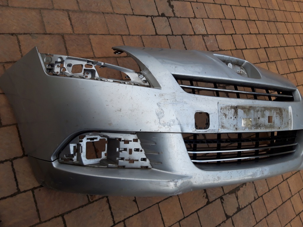 peugeot 5008 09  12 parachoque paragolpes delantero sin otworów ($)