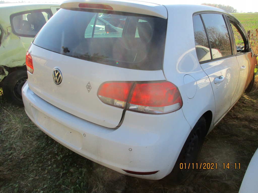 parachoque paragolpes trasero pdc golf vi lb9a ($)