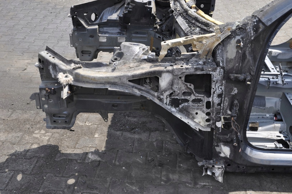 volvo xc90 ii corte larguero izq.  parte delantera ($)