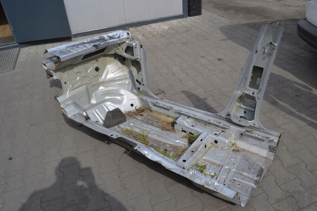 skoda octavia iii corte der.  delantero ($)